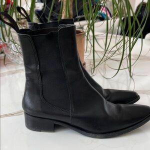 EUC Campanile black leather high ankle elastic gusset Chelsea boots mde in Italy